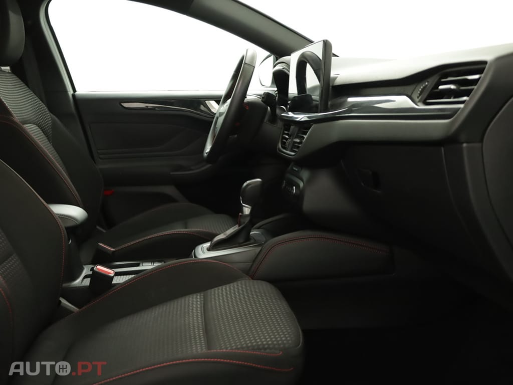 Ford Focus Focus SW 1.0 EcoBoost MHEV ST-Line X Aut.