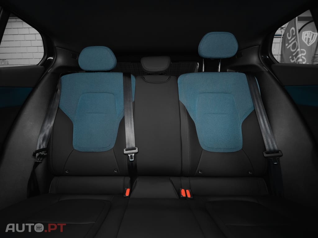 Volvo EX30 69 kWh Twin Motor Plus