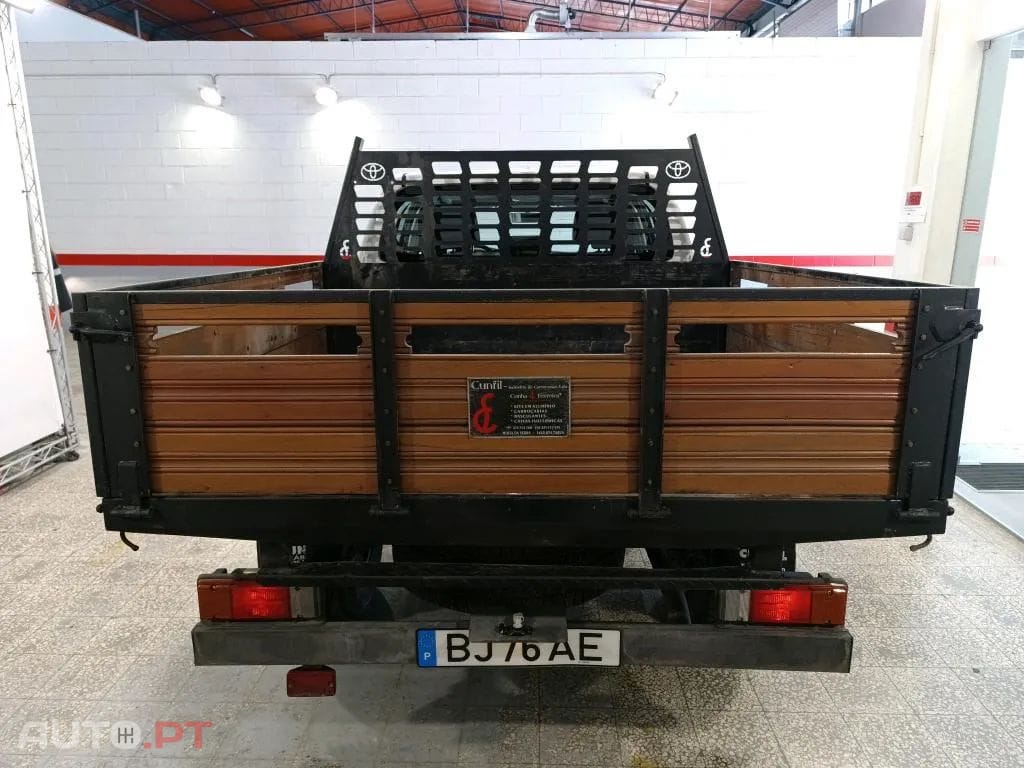 Toyota Hilux 2.4 D-4D 4WD CD CH