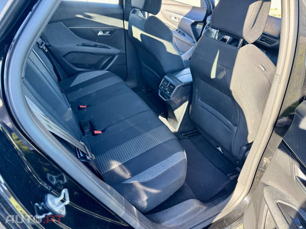 Peugeot 3008 1.5 BlueHDi Active Pack