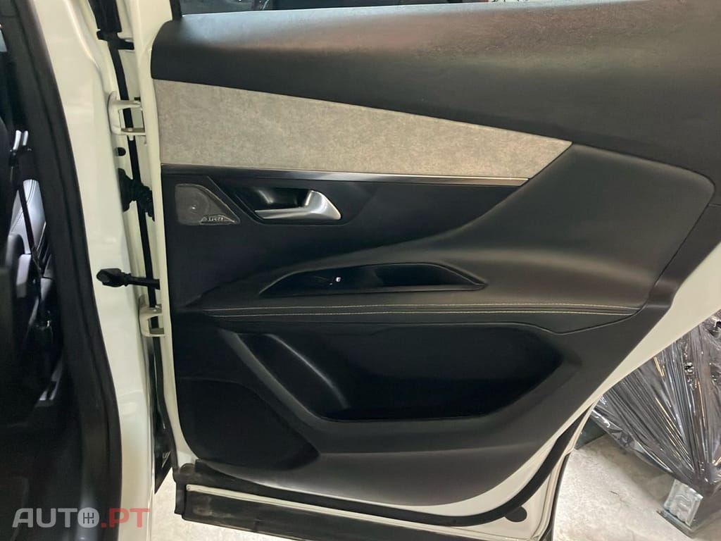 Peugeot 3008 1.6 Hybrid4 GT Pack e-EAT8