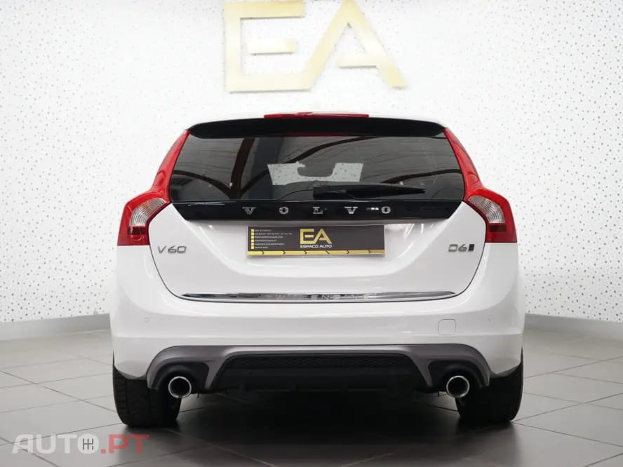 Volvo V60 2.4 D6 R-Design AWD Phev