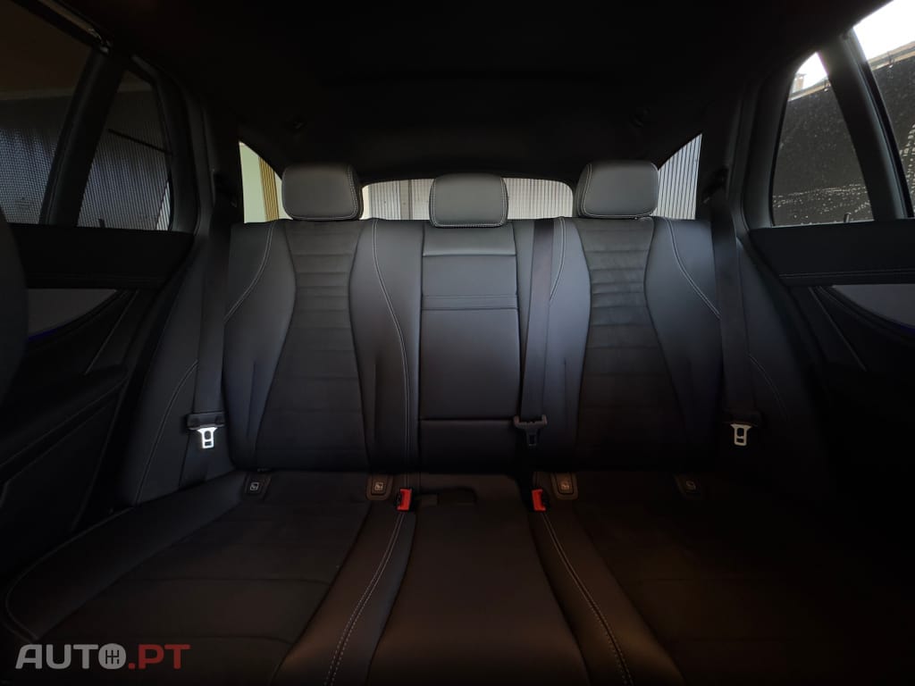 Mercedes-Benz E 300 de AMG Line 4Matic