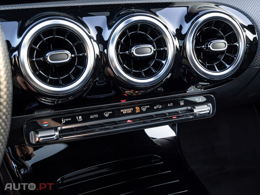 Mercedes-Benz CLA 250 e AMG Line