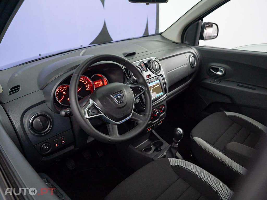 Dacia Lodgy 1.5 Blue dCi Stepway 7L