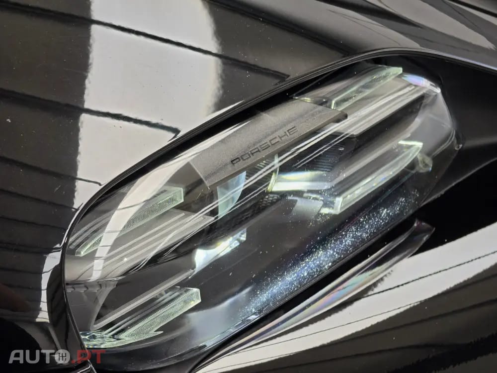 Porsche Taycan 4