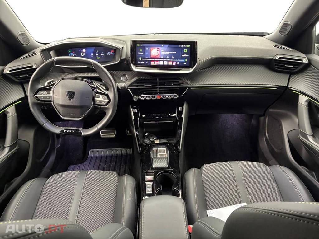 Peugeot 2008 1.2 PureTech GT EAT8