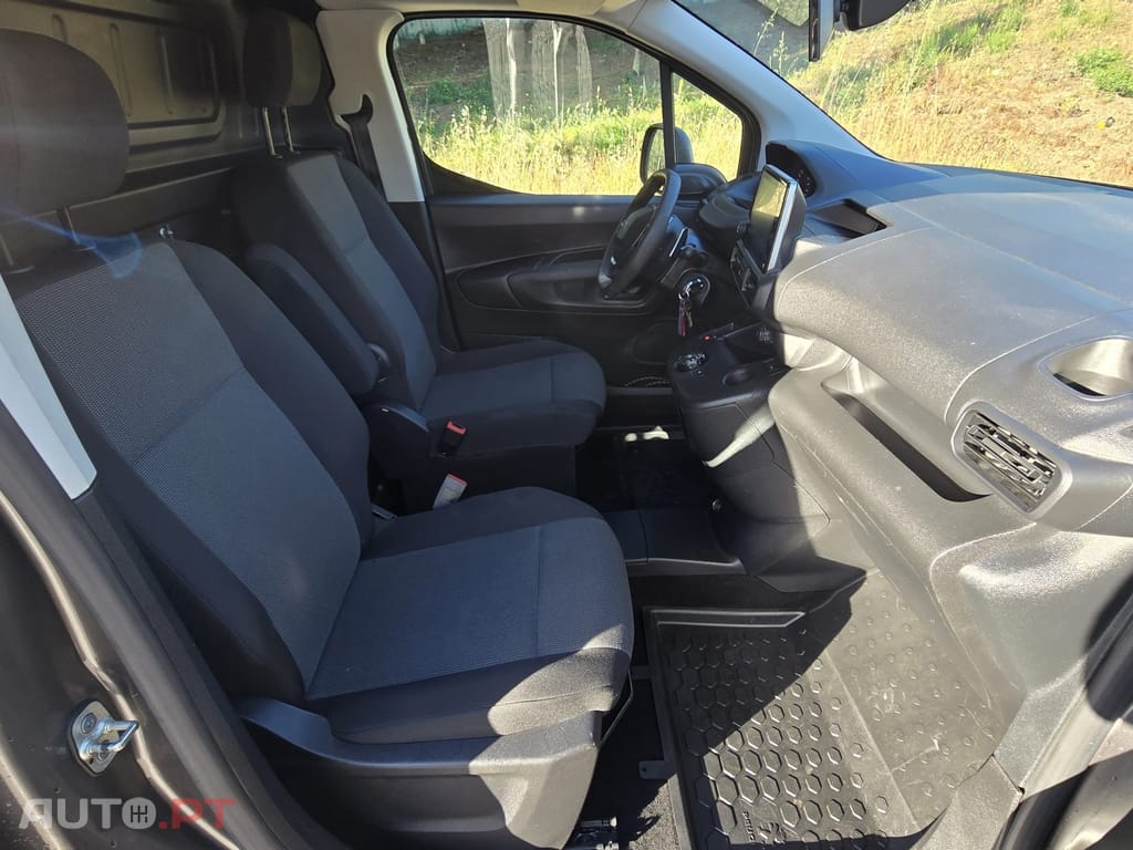 Peugeot Partner 1.5 BlueHDi Asphalt Standard EAT8