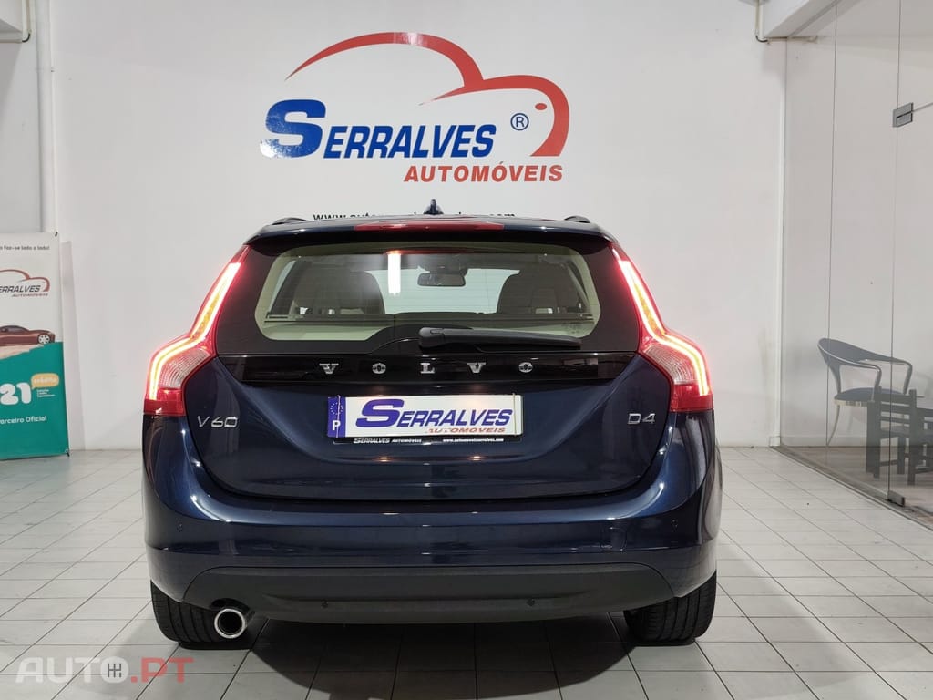 Volvo V60 2.0 D4 Momentum