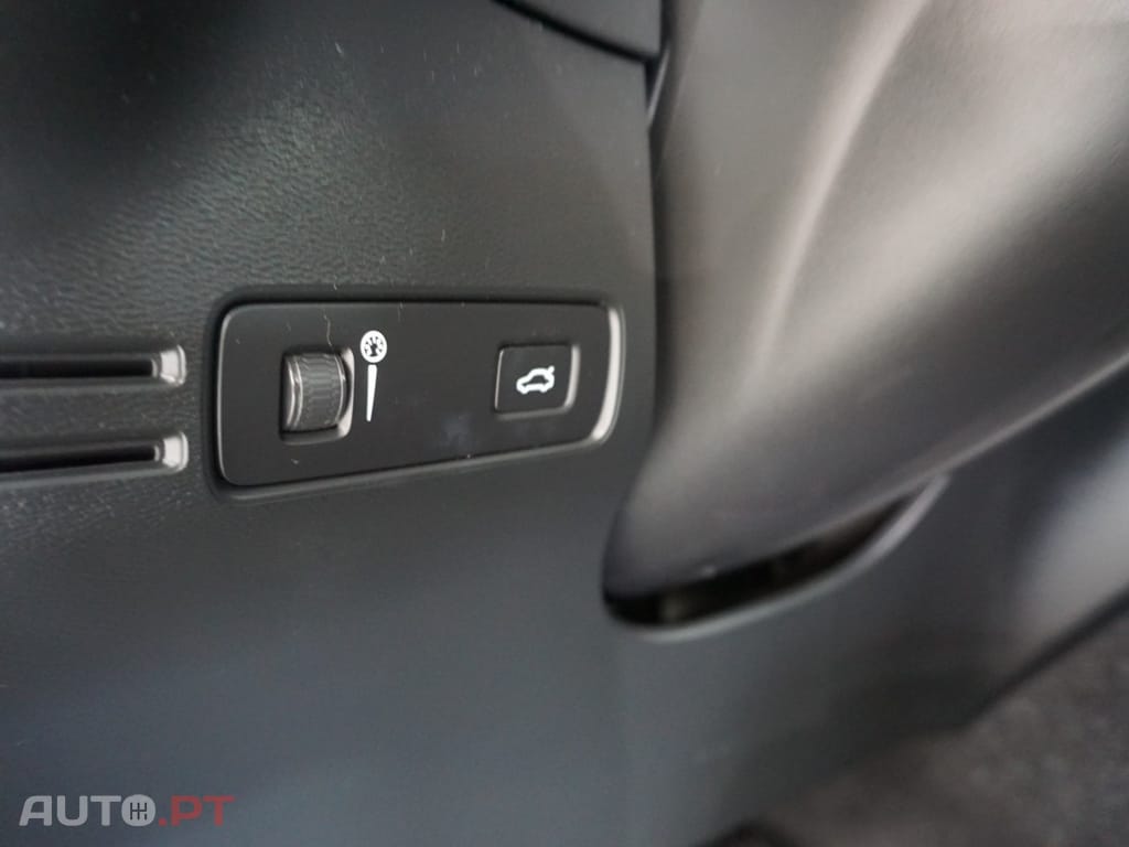 Volvo XC40 T2 Momentum Pro