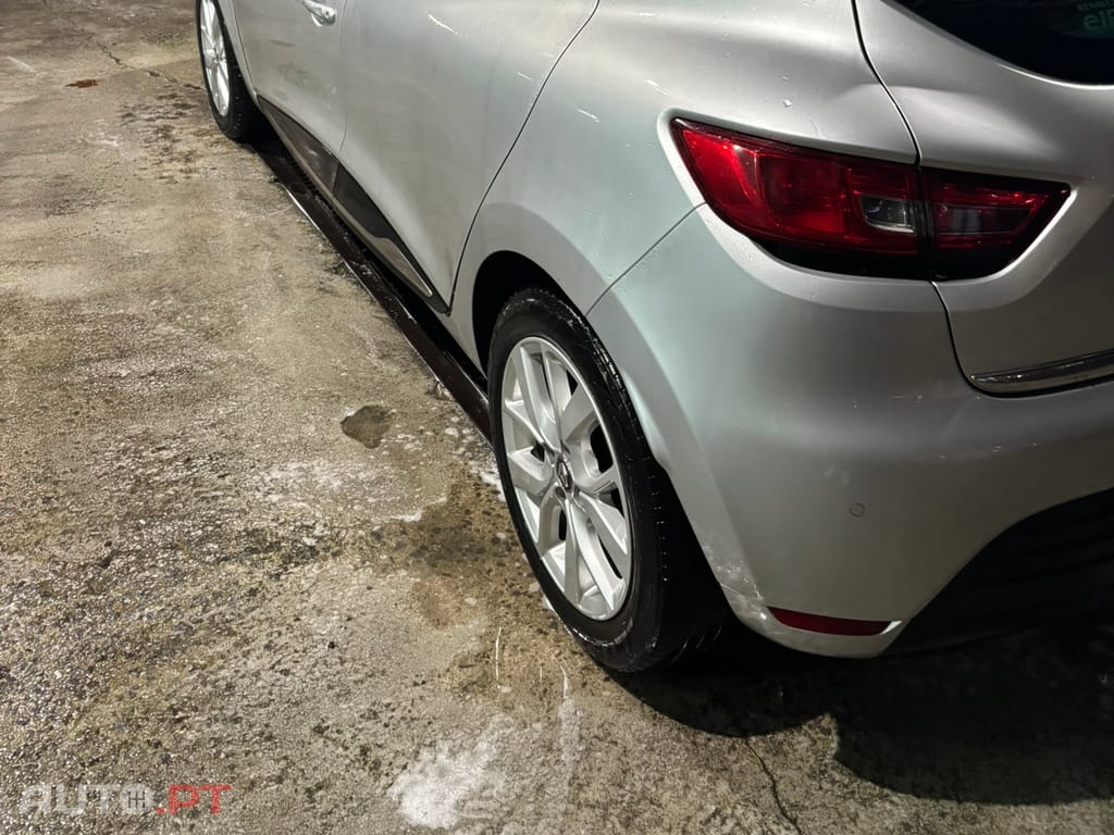 Renault Clio Limited