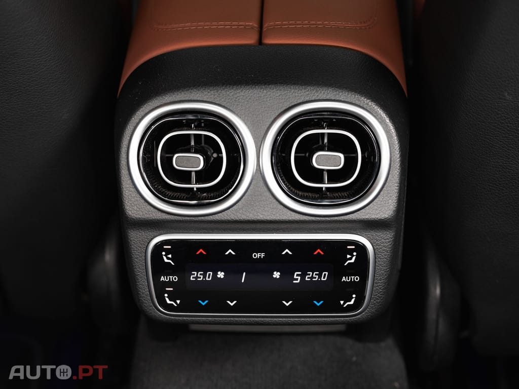 Mercedes-Benz C 300 e 9G-TRONIC AMG Line