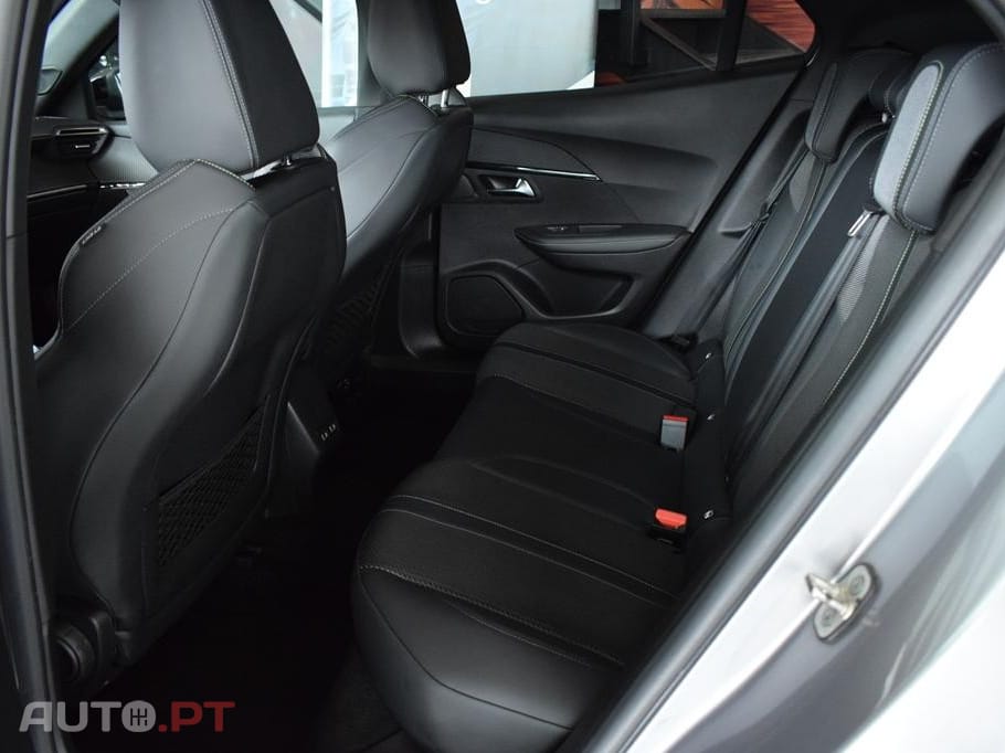 Peugeot 2008 1.5 BlueHDi GT EAT8