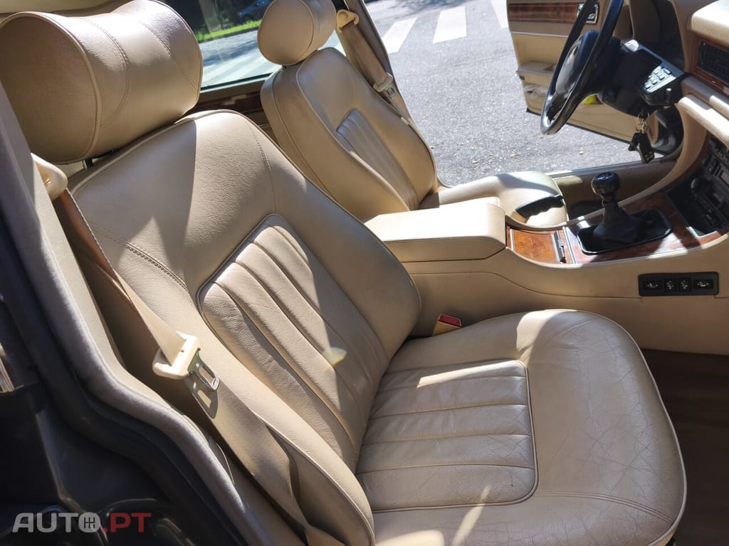 Jaguar XJ40 3.2 Sovereign