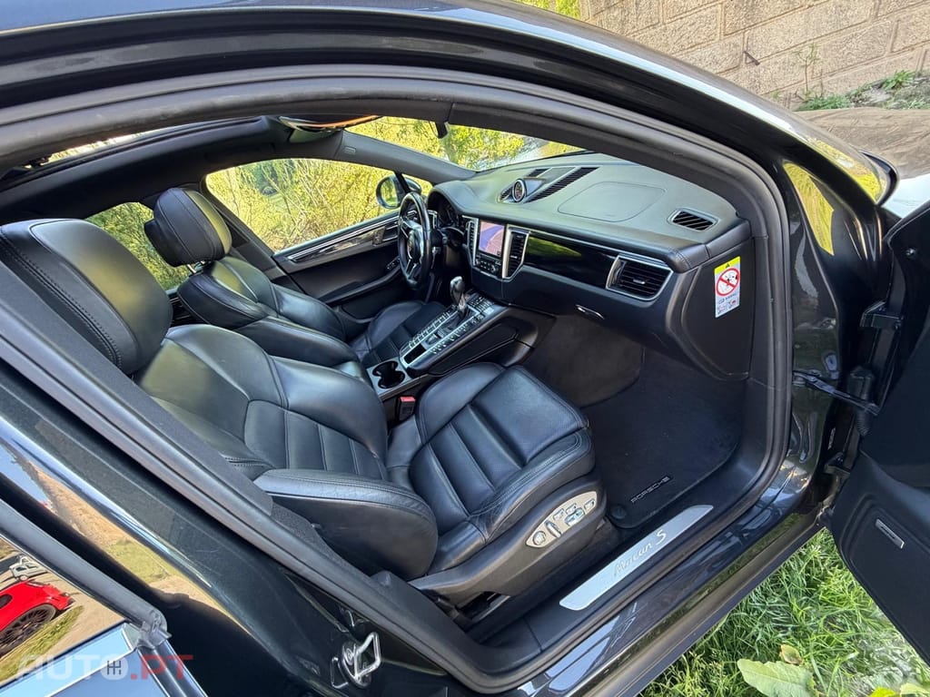 Porsche Macan S