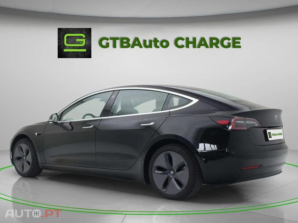 Tesla Model 3 Standard RWD Plus AUTOPILOT