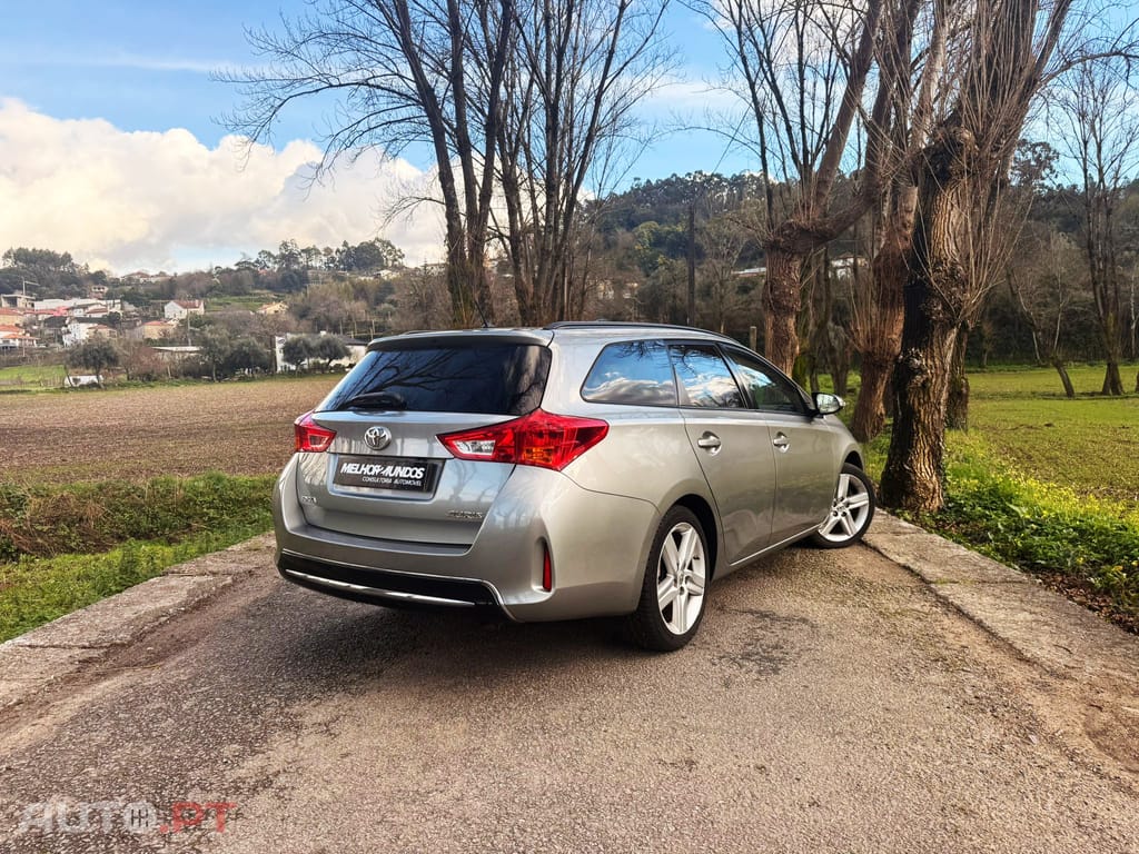 Toyota Auris Touring Sports 1.4 D-4D Com+P.Sport +Navi