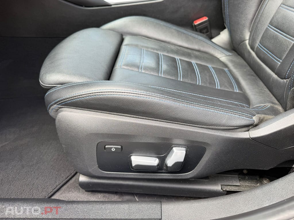BMW 330 PACK M PERFORMANCE