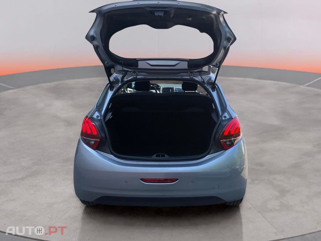 Peugeot 208 1.2 PureTech Signature