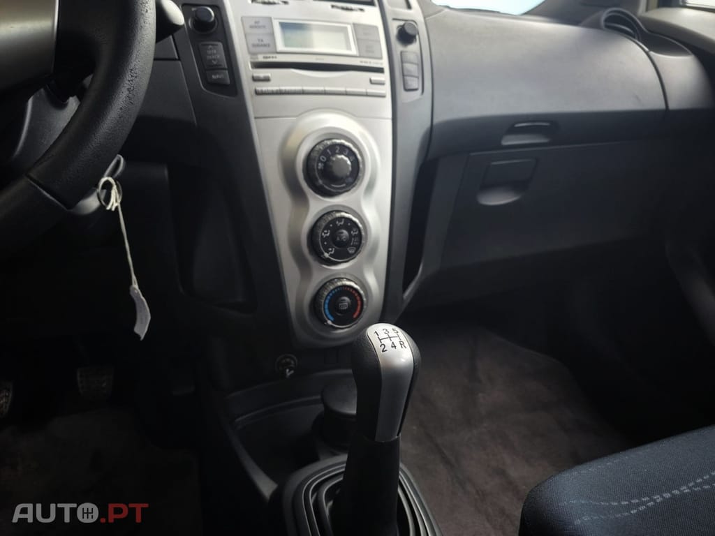 Toyota Yaris 1.0 VVT-i Sol+AC