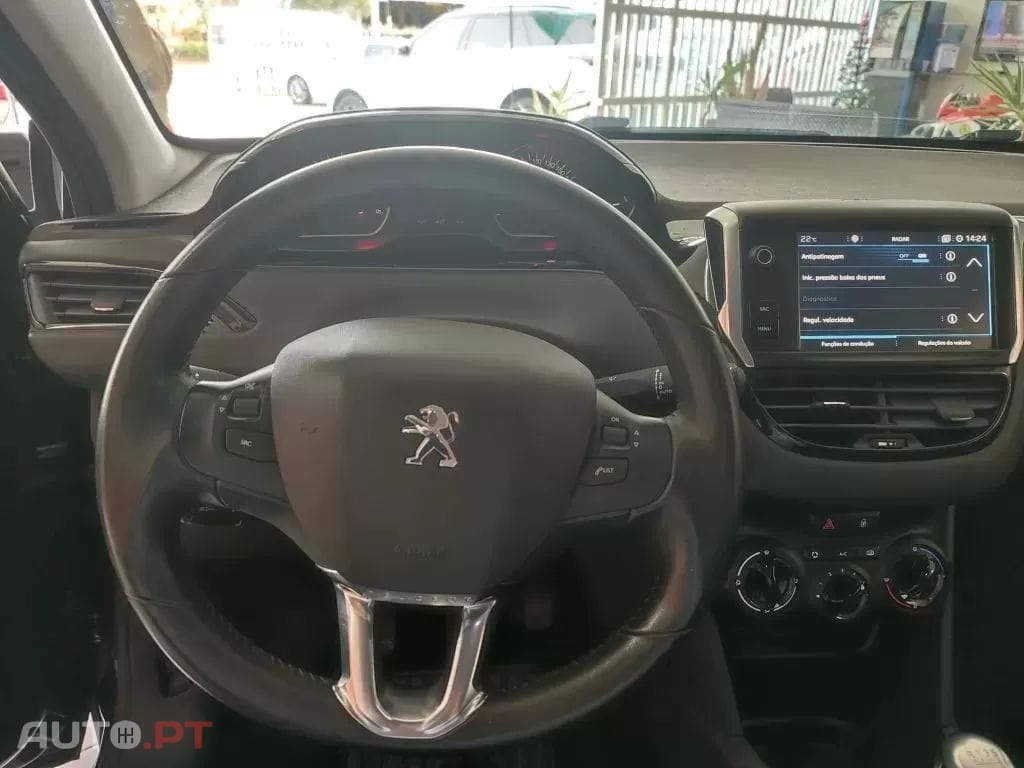 Peugeot 208 1.5 BlueHDi Signature