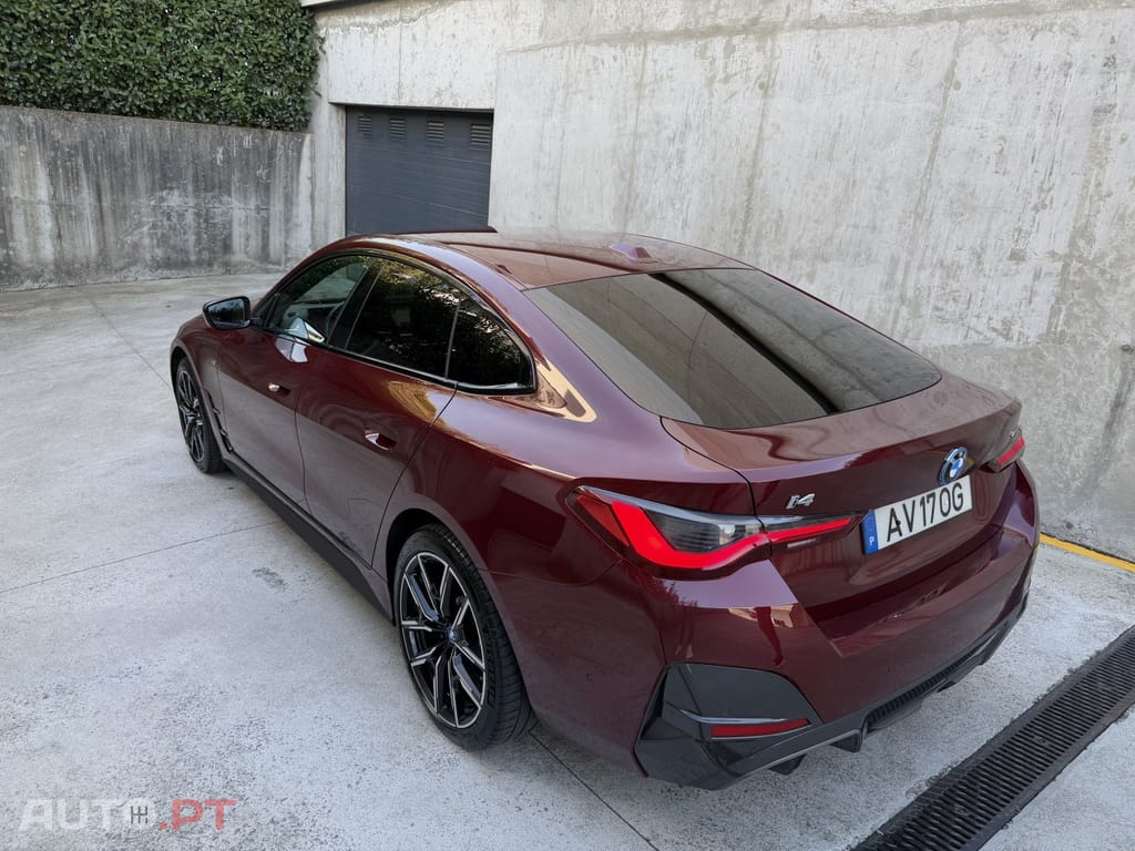 BMW i4 eDrive40 Pack Desportivo M
