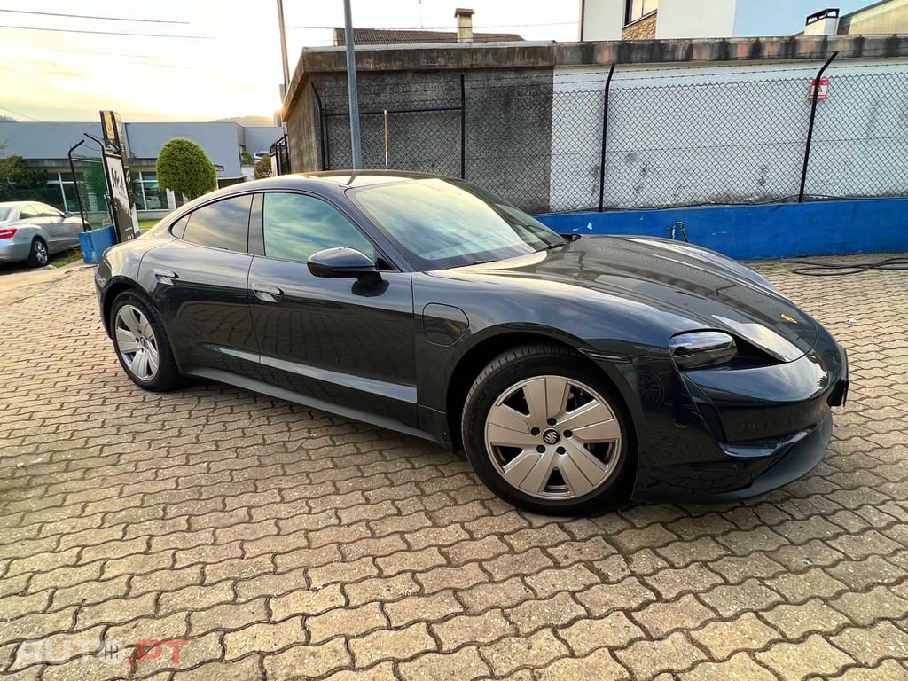 Porsche Taycan Bateria Performance Plus