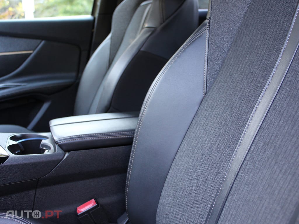 Peugeot 3008 1.5 BlueHDi GT Line