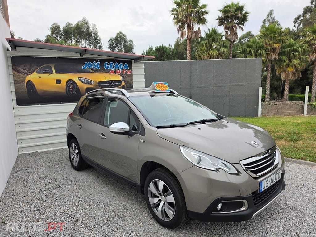 Peugeot 2008 1.2 PureTech Style