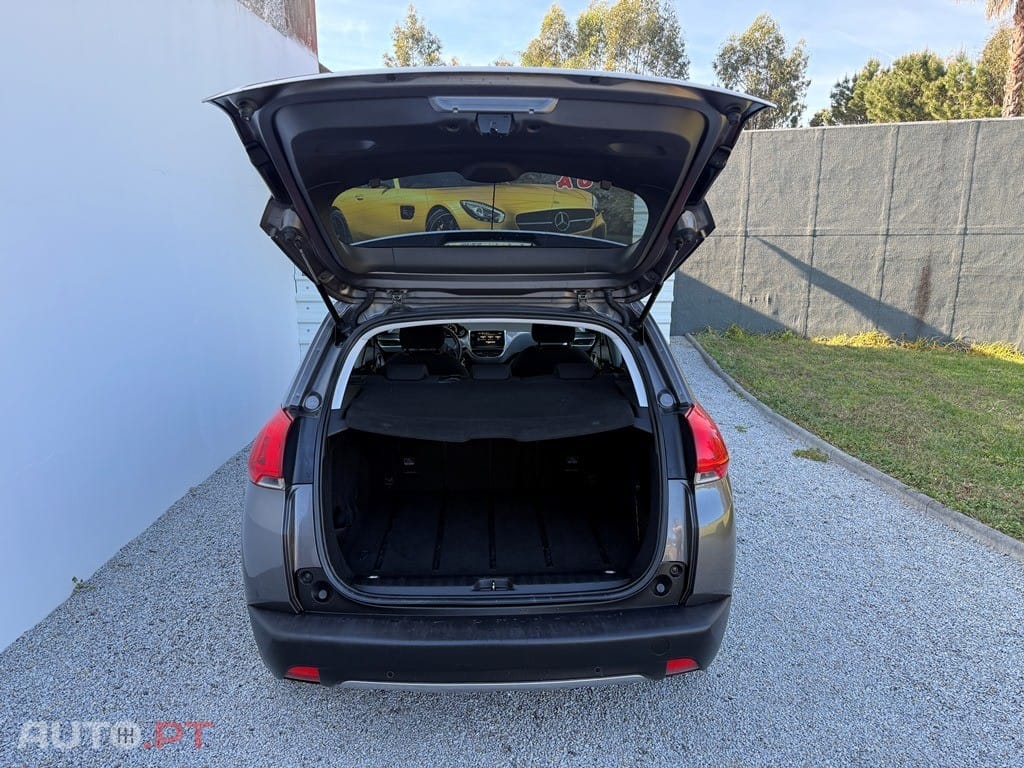Peugeot 2008 1.2 PureTech Style