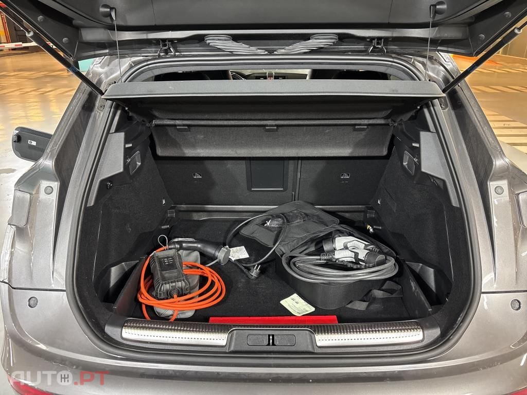 DS DS7 Crossback E-Tense Performance Line EAT8