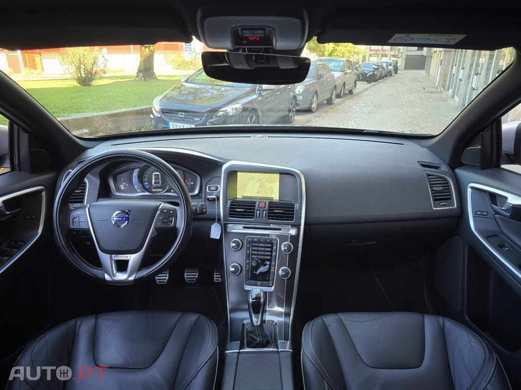 Volvo XC60 2.0 D4 R-Design