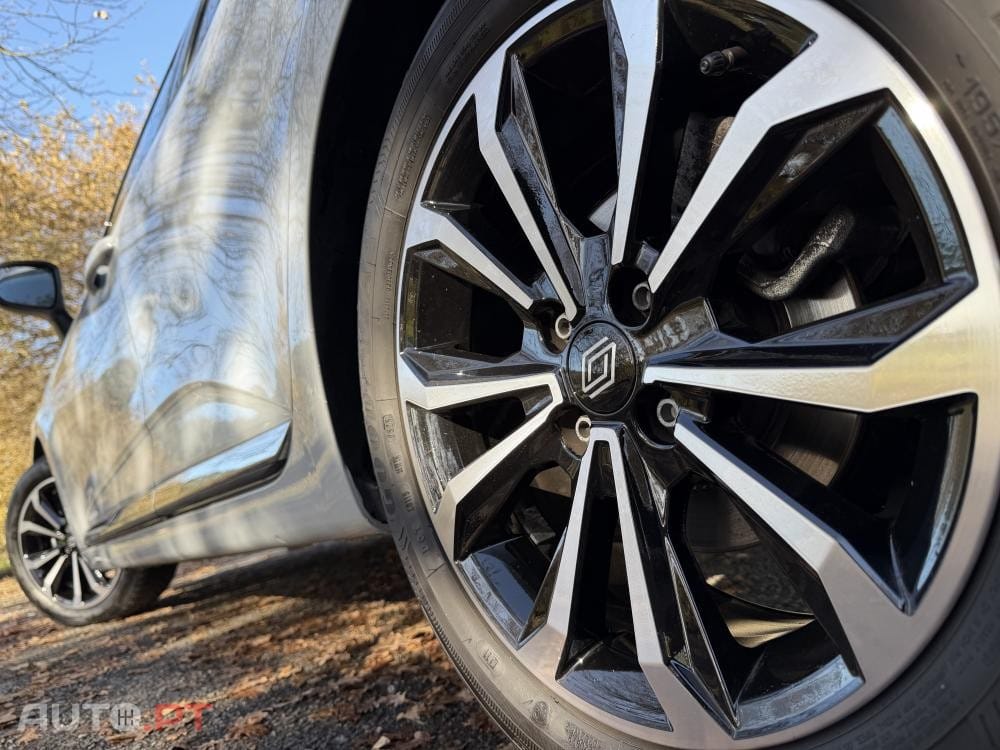 Renault Clio 1.0 TCe Techno Bi-Fuel