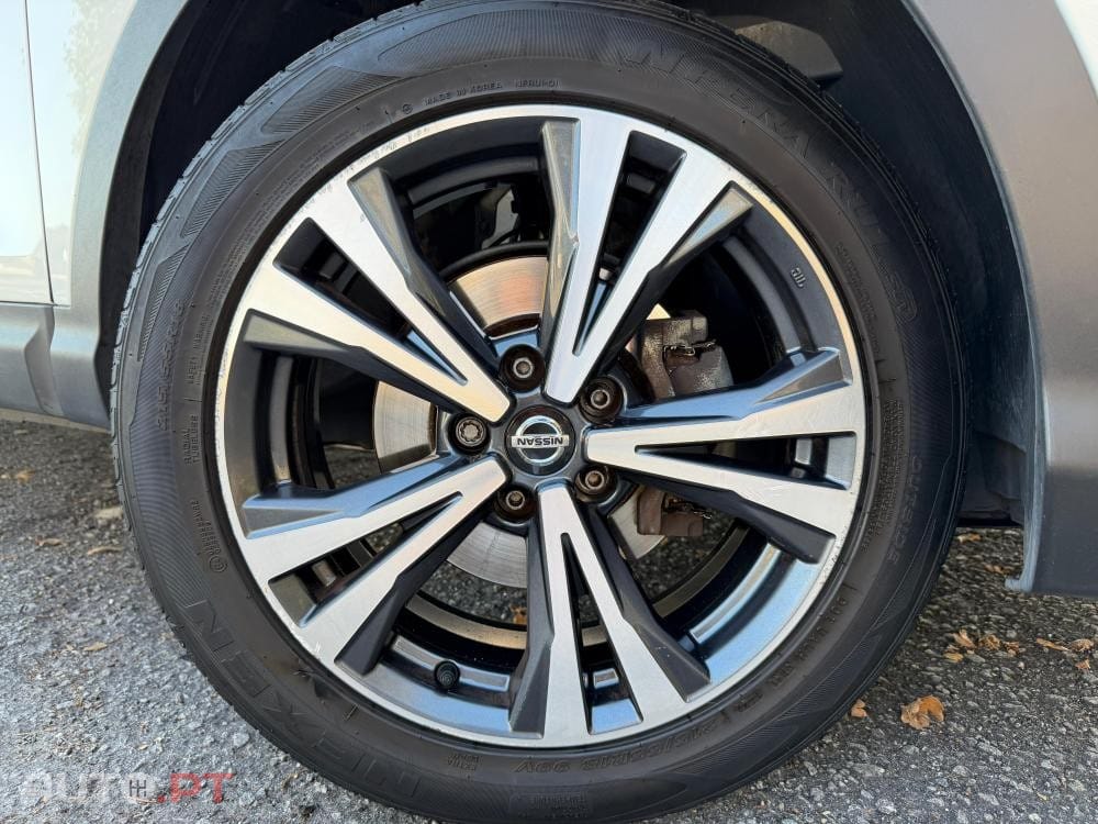 Nissan Qashqai 1.3 DIG-T MHEV Premiere Edition