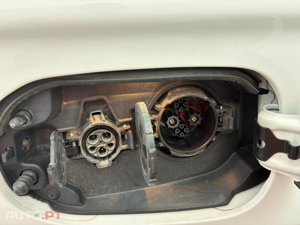Mitsubishi Outlander 2.4 PHEV Twin Motor Business 4WD