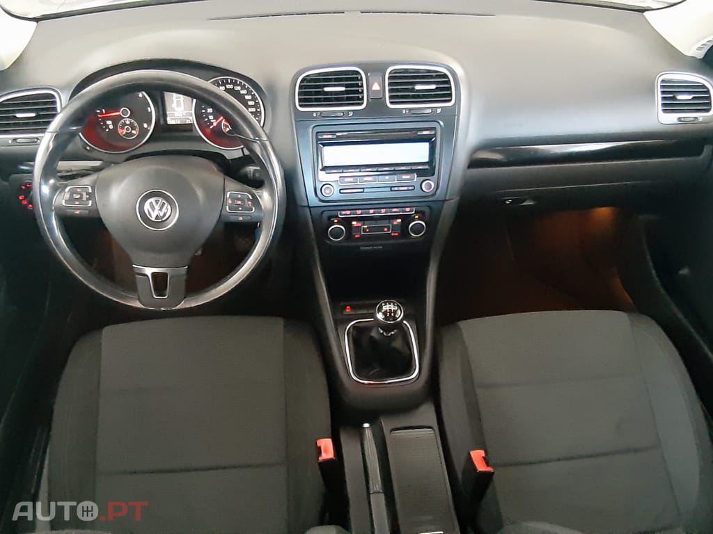 Volkswagen Golf Variant Confortline 1.6 TDI 105 CV