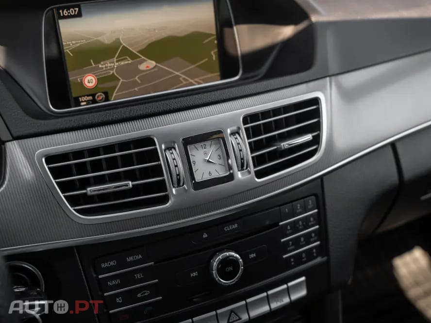 Mercedes-Benz E 300 Bluetec Hybrid Avantgarde