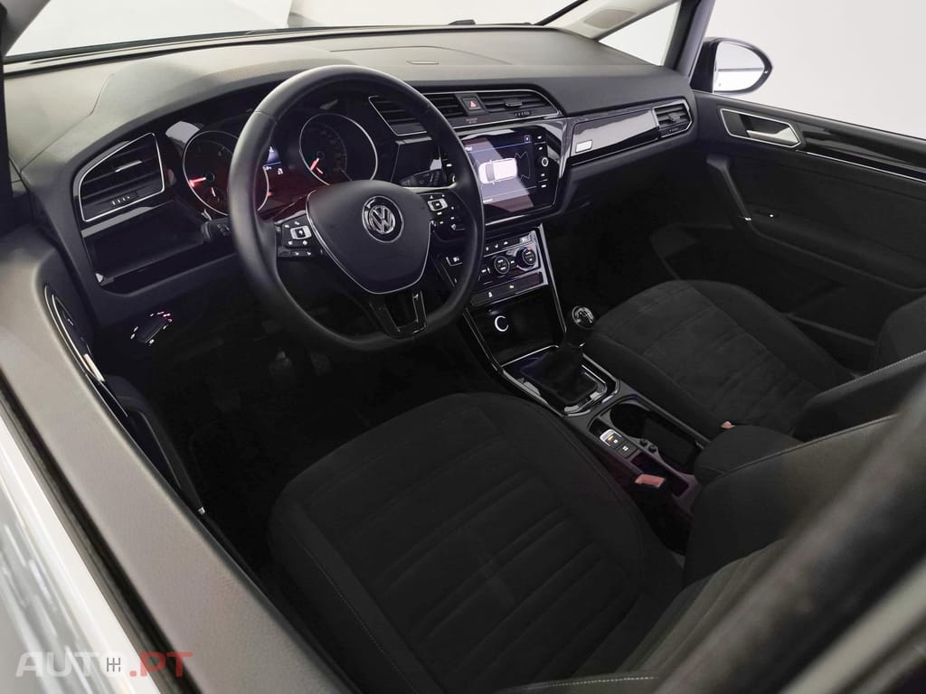 Volkswagen Touran 1.6 TDI Highline