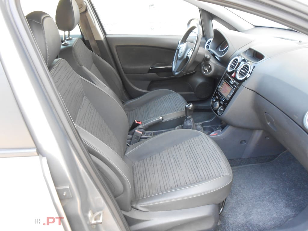 Opel Corsa 1.3 CDTI - GPS