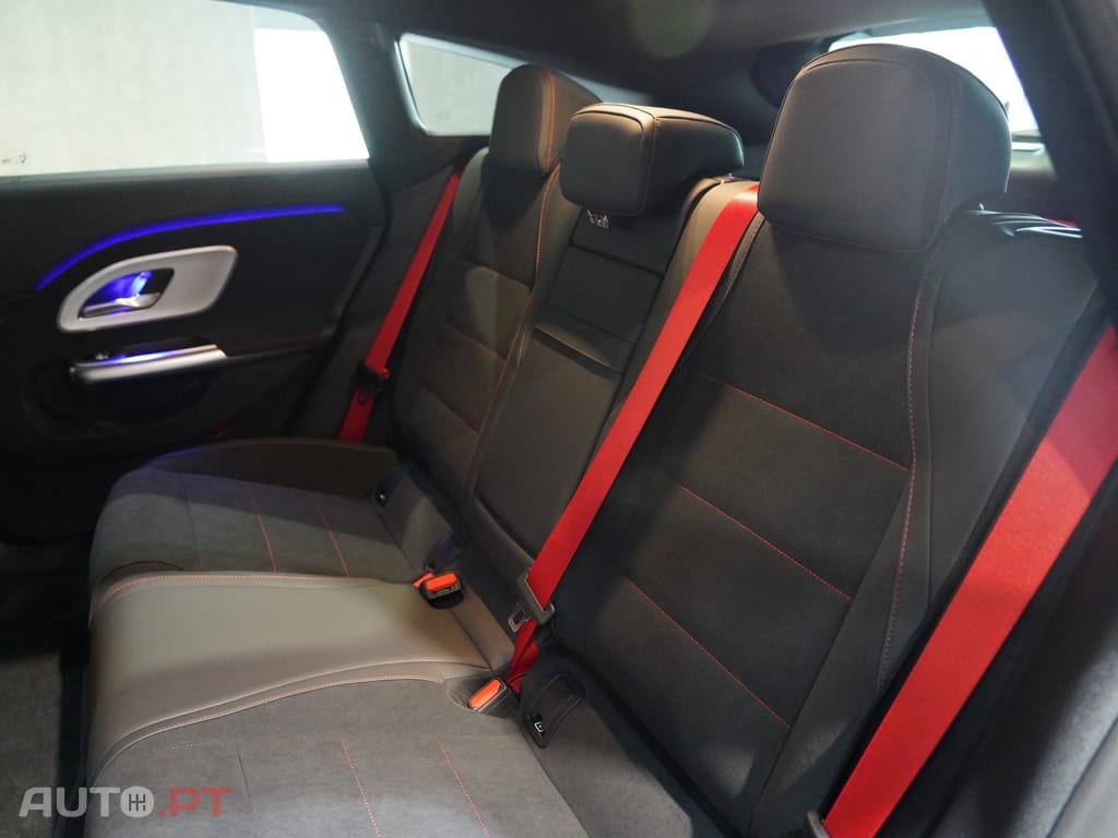 Mercedes-Benz CLA 250 com tecnologia EQ