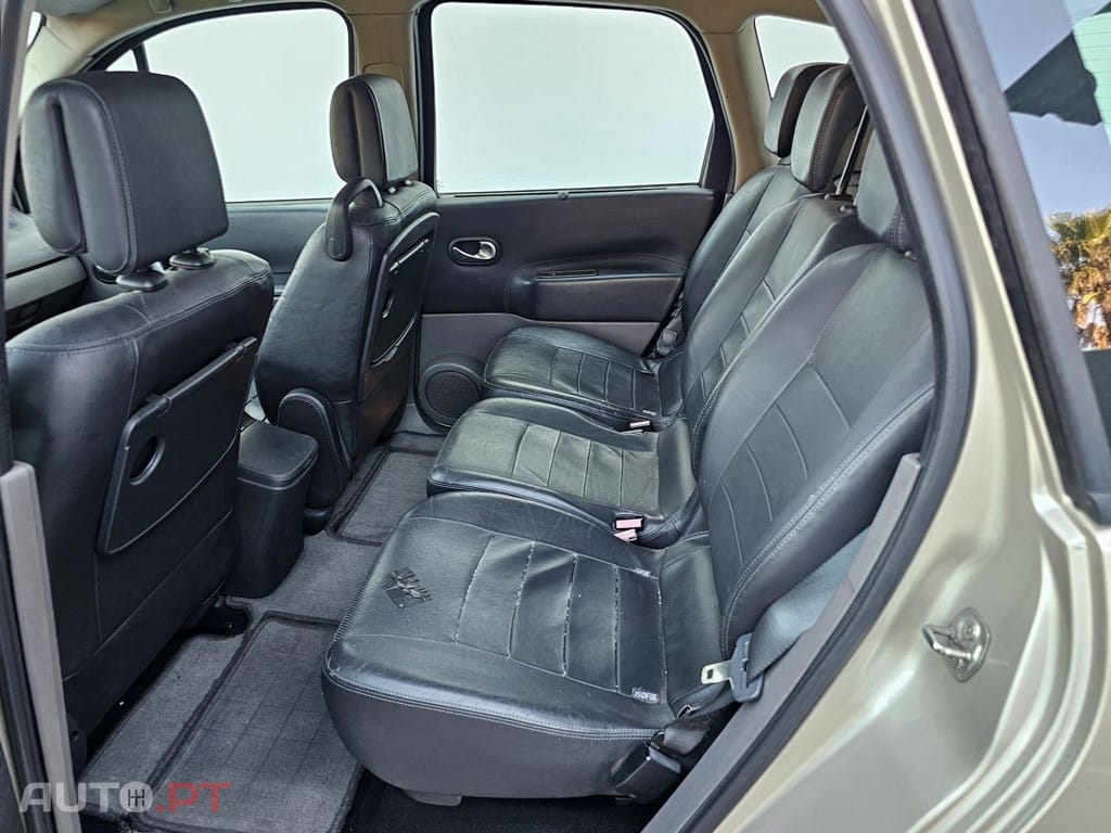 Renault Scénic 1.5 dCi Dynamique Luxe — fotografia 7