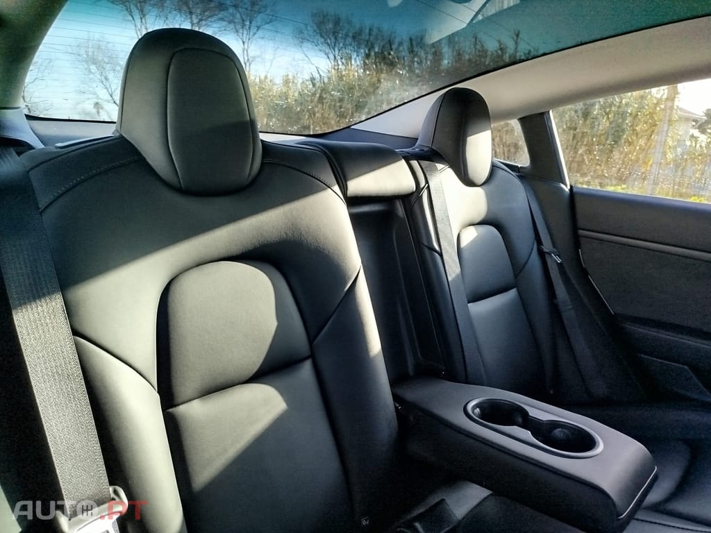 Tesla Model 3 Long Range Tração Traseira