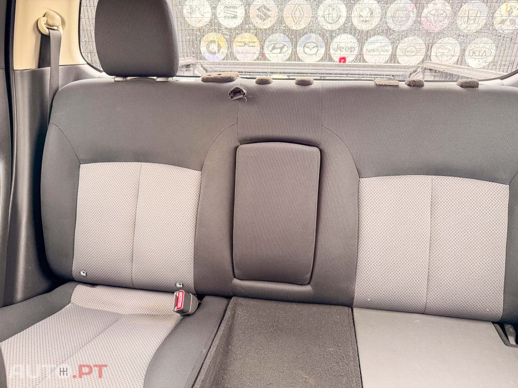 Mitsubishi L200 2.3 DI-D CD Invite 4WD