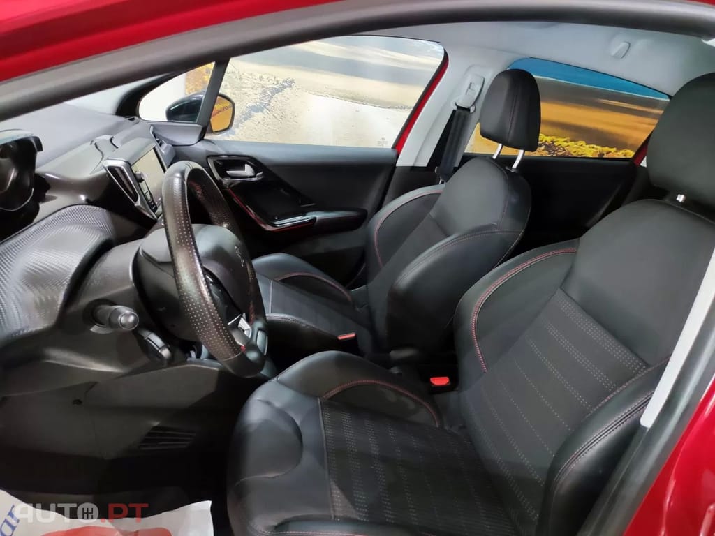 Peugeot 208 1.2 PureTech GT Line EAT6