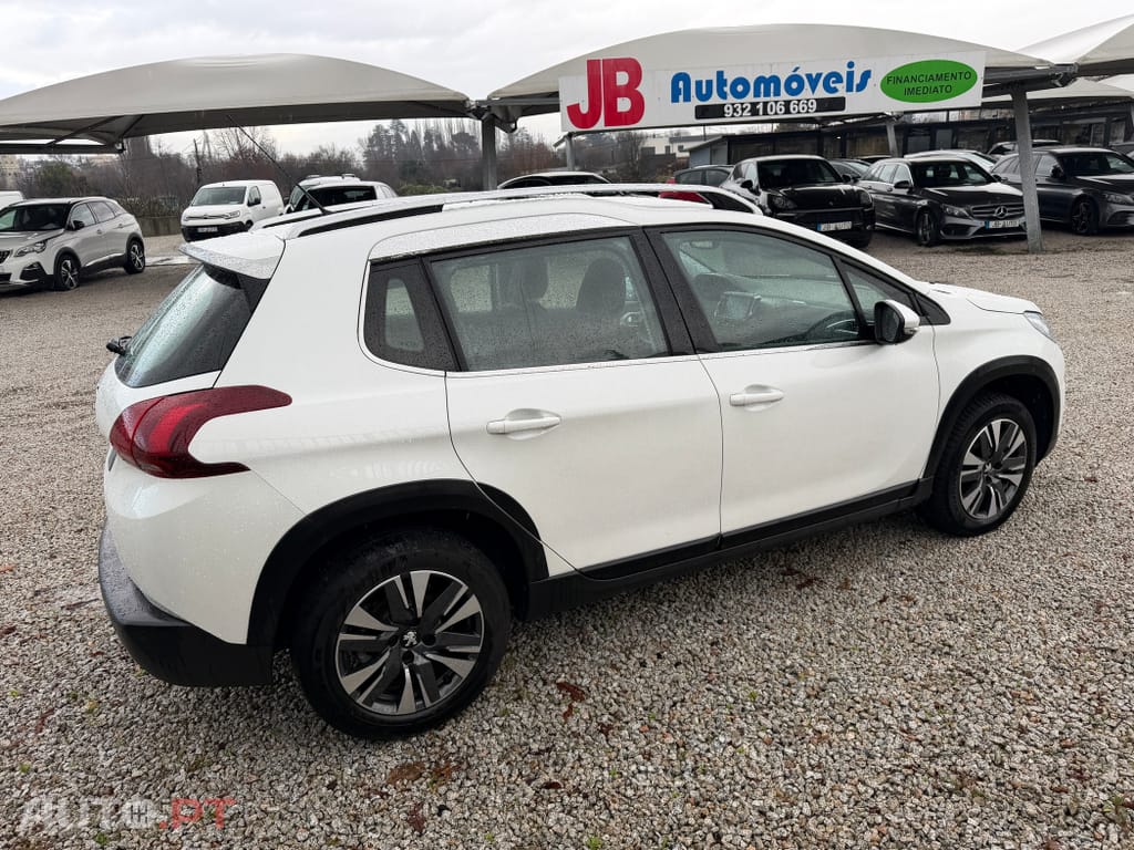 Peugeot 2008 1.2 PureTech Allure