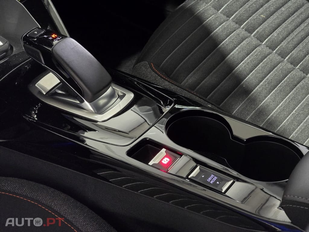 Peugeot E-208 50 kWh Style