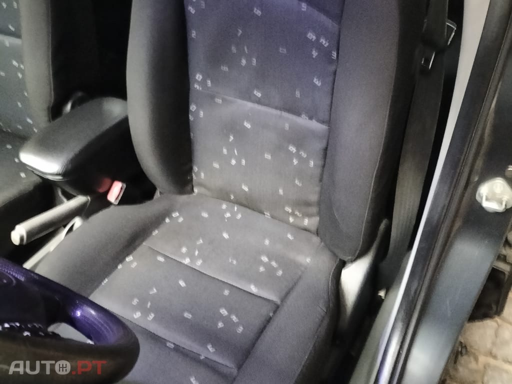 Mazda 2 1.4 Confort
