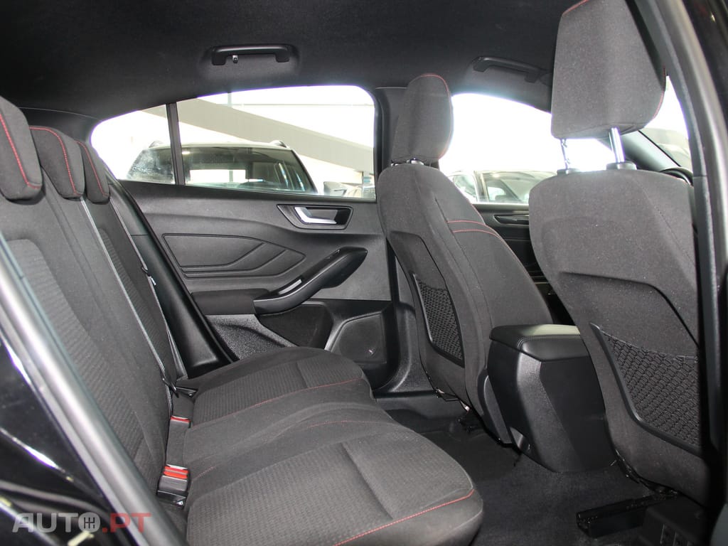 Ford Focus 1.0 EcoBoost MHEV ST-Line