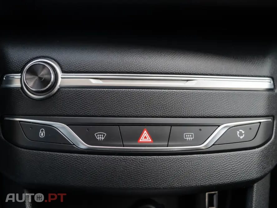 Peugeot 308 1.5 BlueHDi Business Line