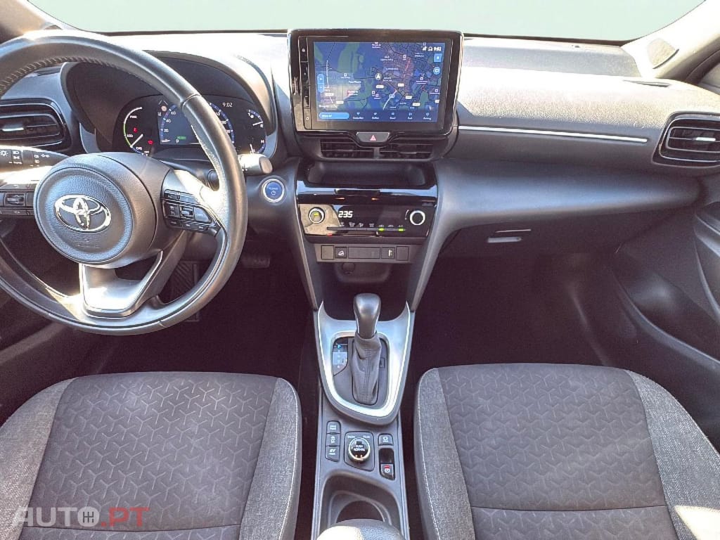 Toyota Yaris Cross 1.5 HDF Square Collection AWD